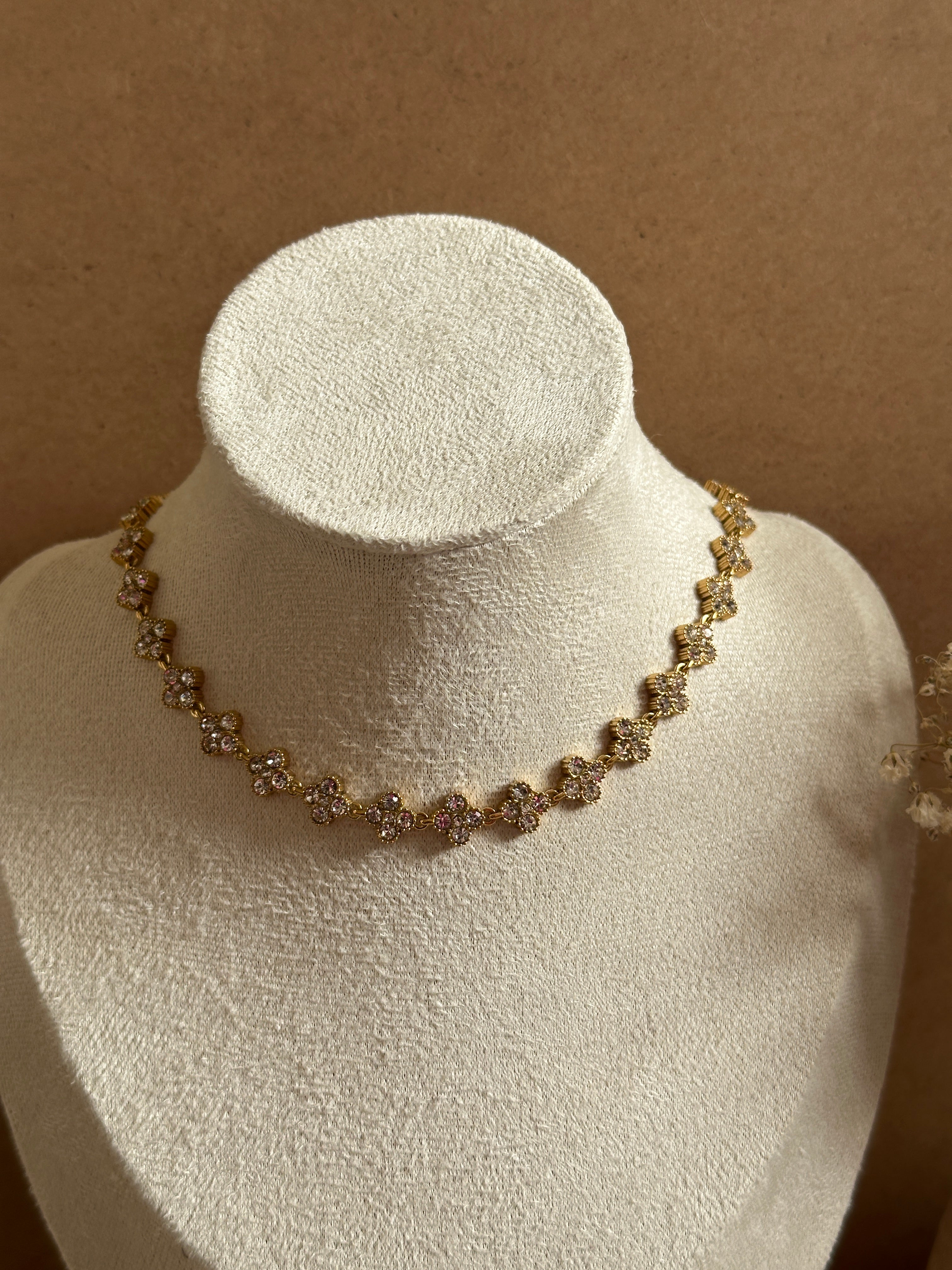 New co - Collier Mel'